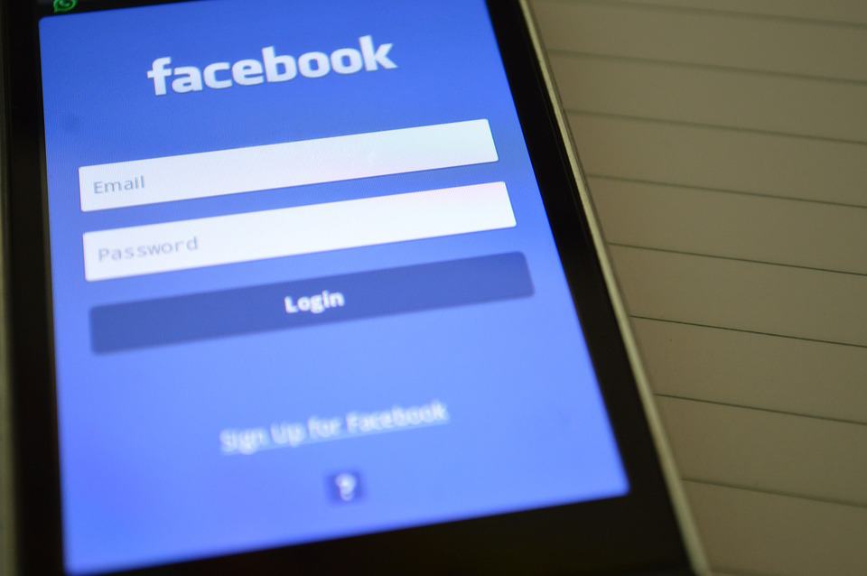 Πως να κρύψεις τη λίστα φίλων σου στο Facebook (2017)
