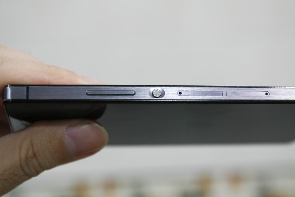 Χαλασμένο power button; Να πως να ανοίξεις το κινητό σου τζάμπα