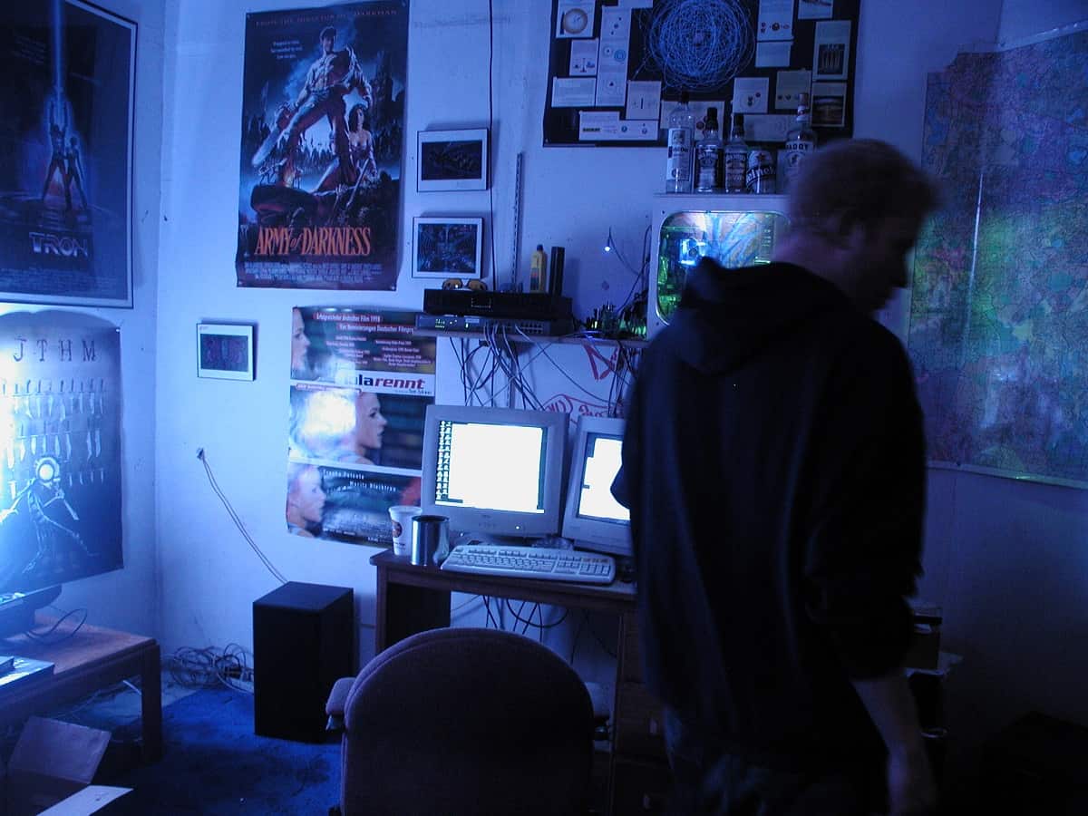 Al Sheedakim, hacker και προγραμματιστής