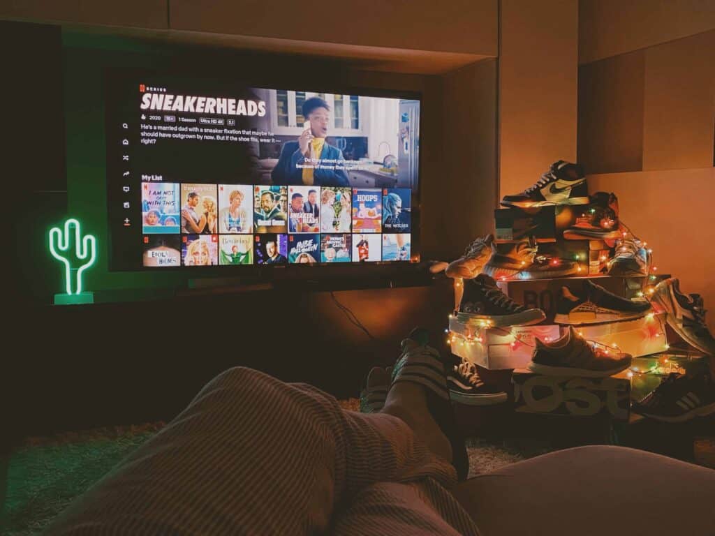 Πως να μοιράσετε το Netflix σας με συγγενείς και φίλους