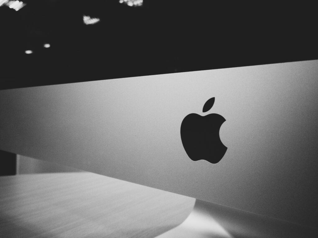 Μήνυση στην Apple Εκατομμύρια κάτοχοι iPhone κατά του αμερικανικού κολοσσού