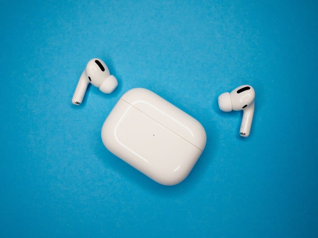 Πώς να συνδέσεις Airpods σε Macbook Air