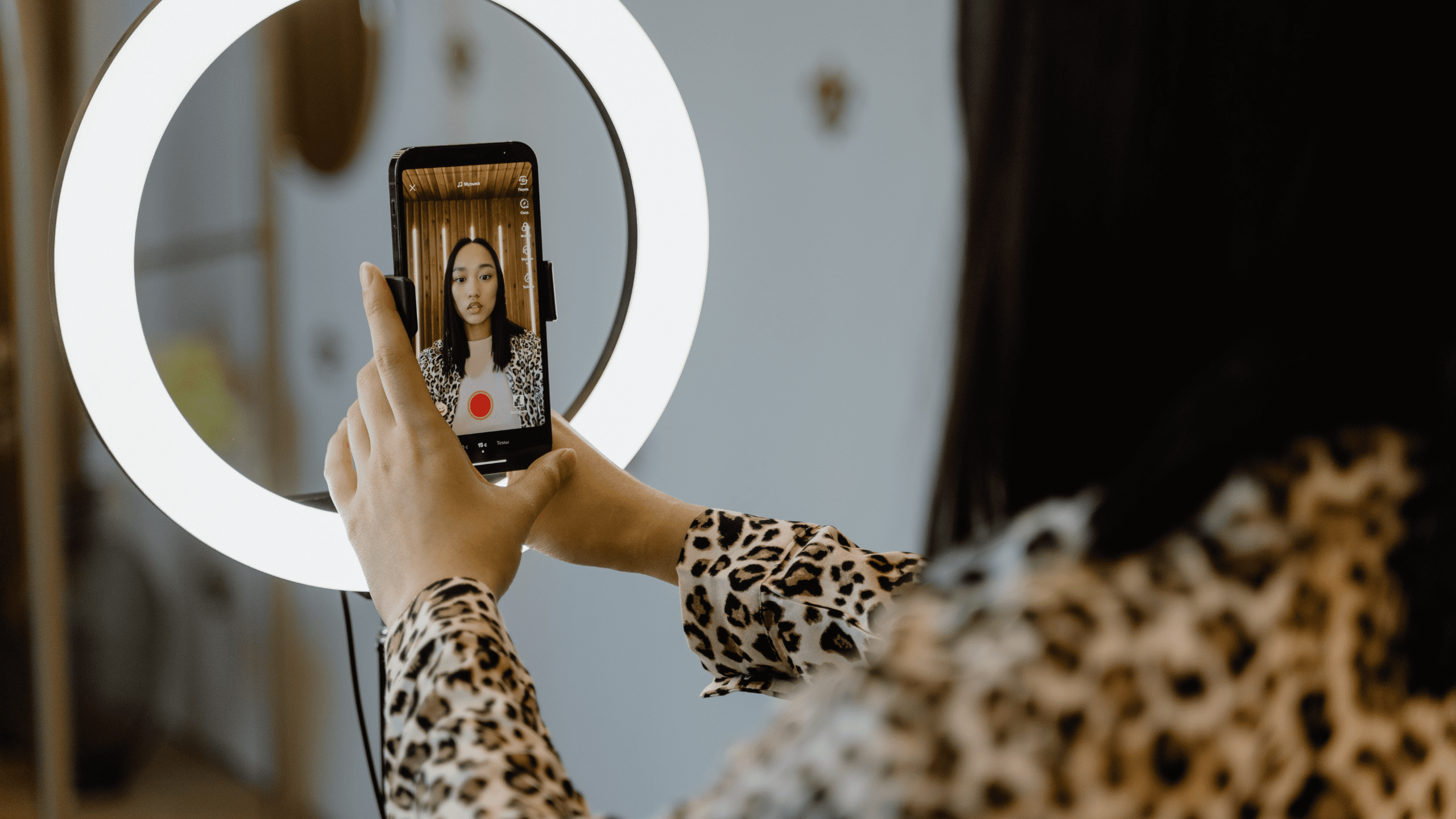 Εργαλεία δημιουργού στο Tiktok - Μάθε με το Tiktok analytics την απόδοση των βίντεο σου