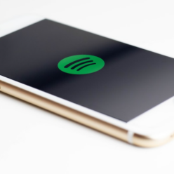 Πώς να αλλάξεις εικόνα προφίλ στο Spotify (κινητό & PC)